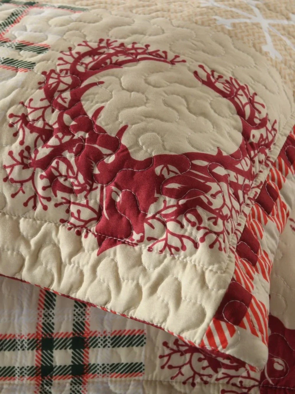 Rustic Winter Plaid Reversible Quilt Set - Red & Cream